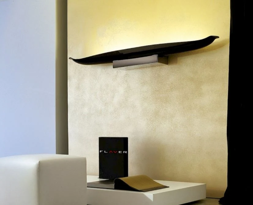 K.. New Applique Murale Flaver