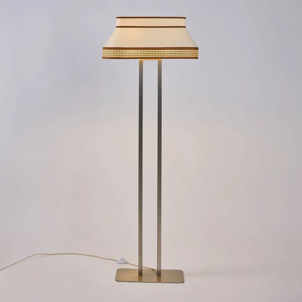 LAMPADAIRE SQUARE